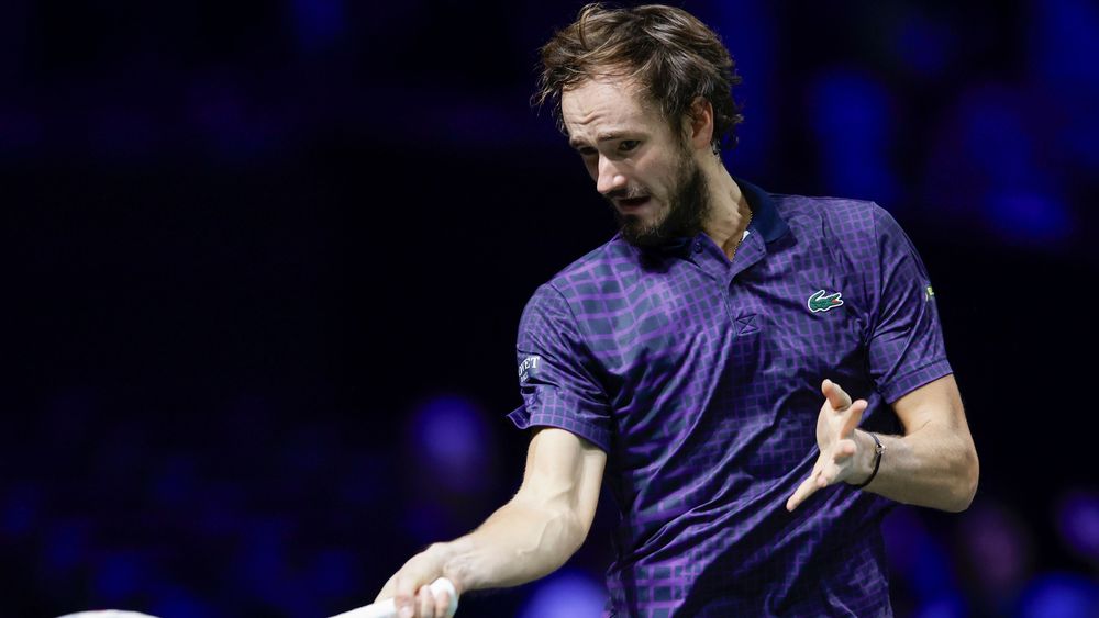 Медведев вылетел с турнира ATP-250 и задумался о карьере в пиклболе