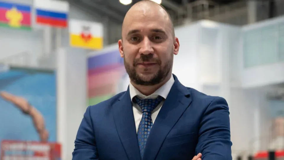 Гальперин скептически оценил серебро прыгунов на ЧМ — первая медаль россиян за 5 лет