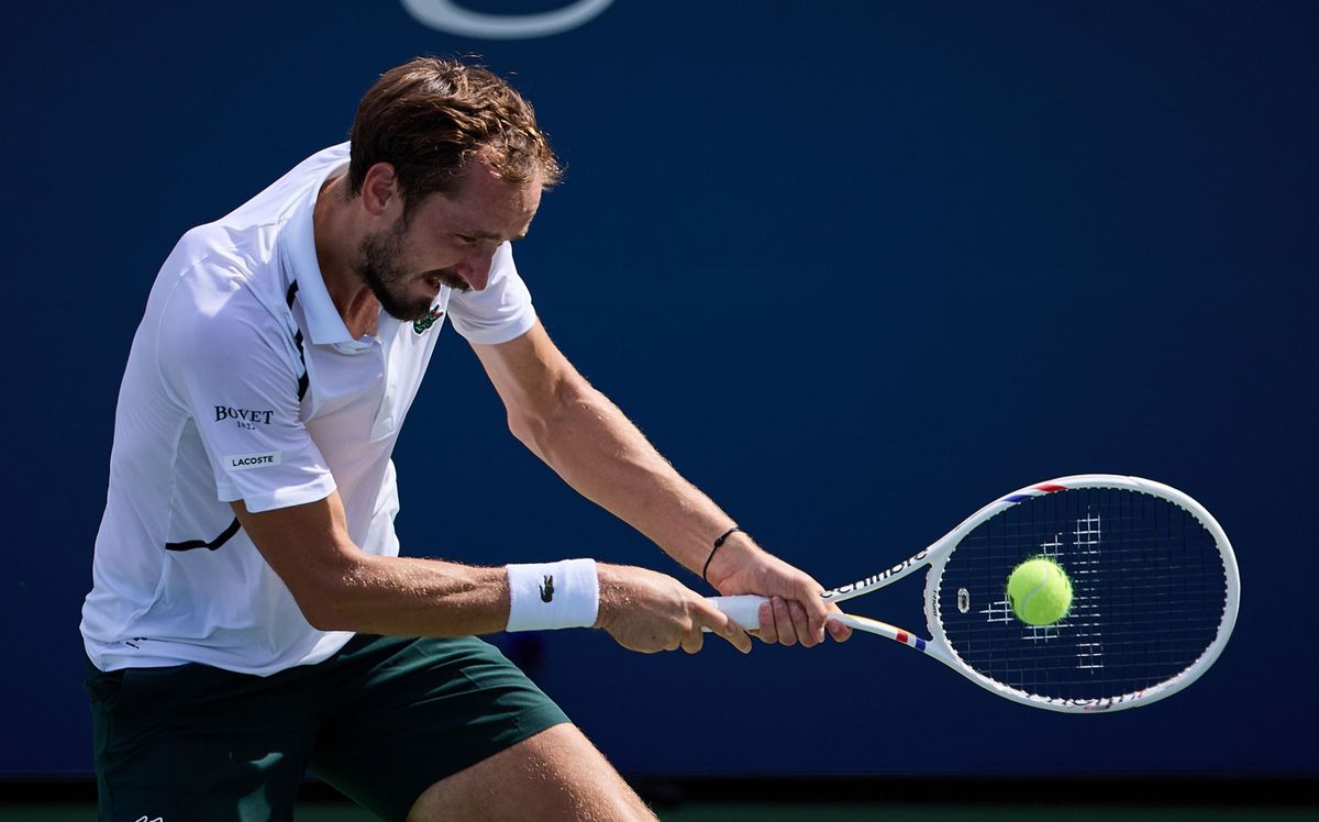 Медведев пробился в полуфинал турнира ATP-500 в Пекине